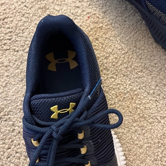 very light wear - Picture 2 of 5